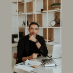 Paulo Henrique Silva Maia explica que a participação ativa dos estudantes fortalece decisões e políticas educacionais.