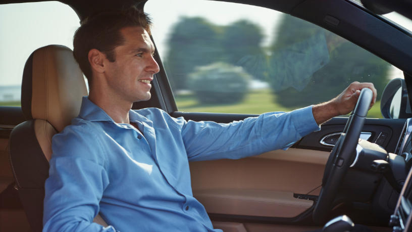 Na visão de Sérgio Bento De Araújo, a condução moderna levanta uma questão central: até que ponto devemos confiar nas máquinas ao dirigir?