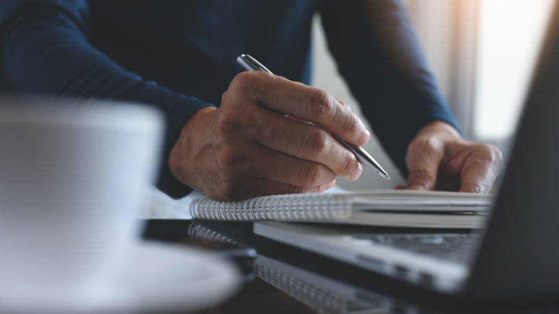 O fluxo de recursos como fator de estabilidade financeira segundo Danilo Regis Fernando Pinto.